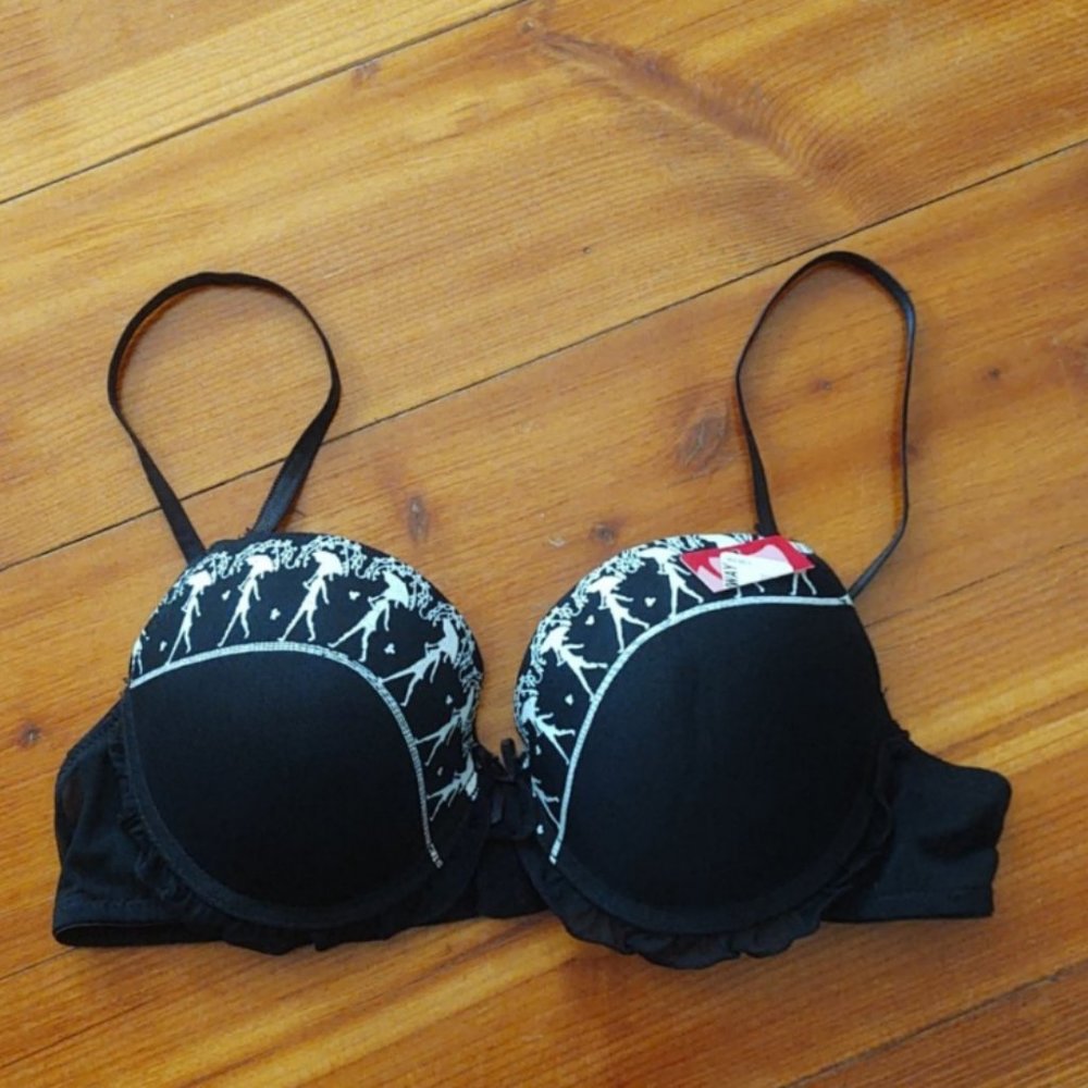 Singing in the Rain Bra 38B w/Heart Pushup Pads!